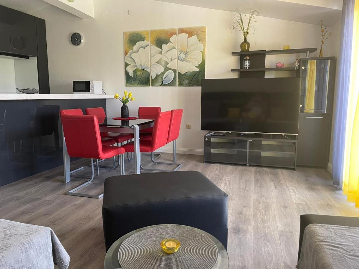 Sweet Apartment In Quiet Part Of Split Bagian luar foto
