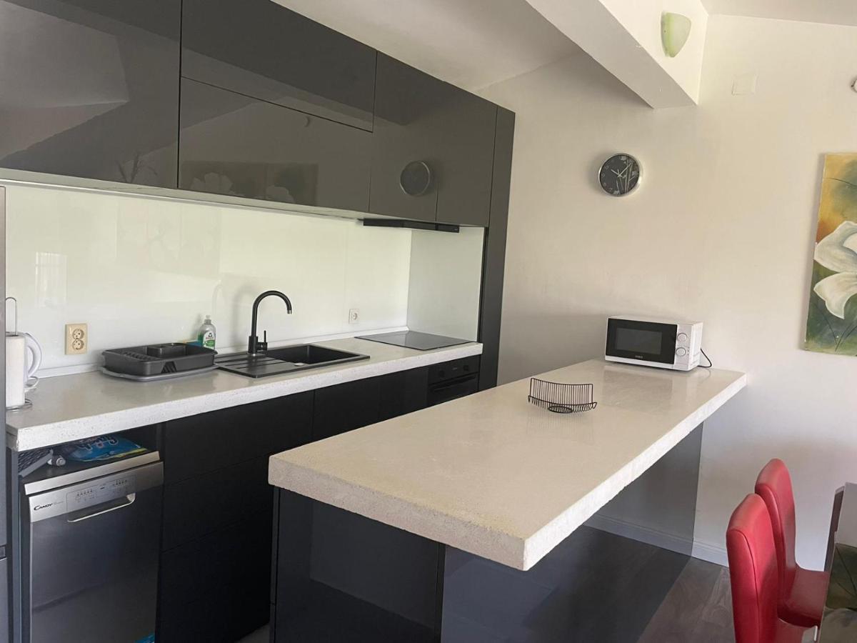 Sweet Apartment In Quiet Part Of Split Bagian luar foto